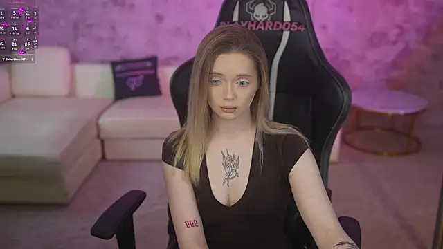 Cassy-Celestial  online show from April 4, 7:07 am