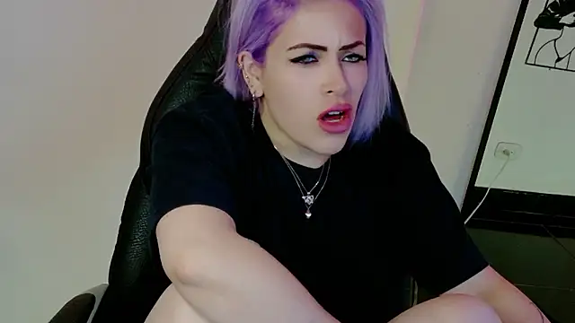 Natalia Montoya online show from January 18, 1:35 am