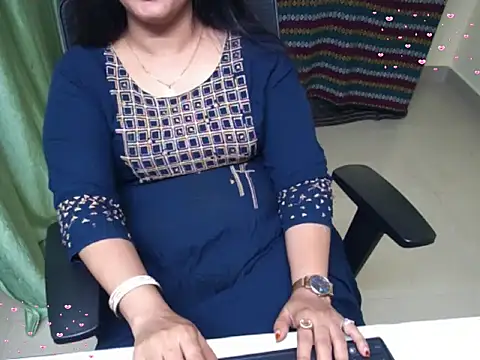 Arushisingh8888 online show from November 15, 1:45 pm