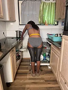 Shantel-Olivia online show from February 24, 8:46 am