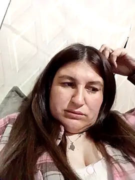 BlackVBarbie online show from April 1, 4:59 pm