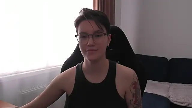 JessieFlower online show from March 28, 8:25 am