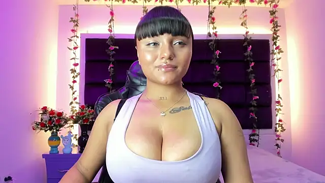 sweelanna   online show from July 25, 2:40 am