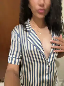 Nicoliee online show from August 9, 3:23 am