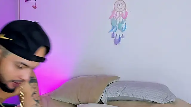 Chloe Johnson  online show from November 5, 3:56 am