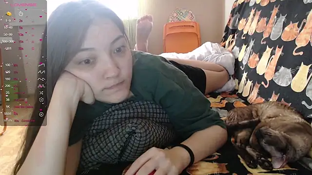 AlisaDevis online show from November 15, 8:04 am