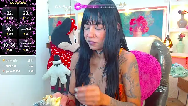 Snapshot of lorenapinto chatting on October 13, 7:11 am lorenapinto online show from October 13, 7:11 am