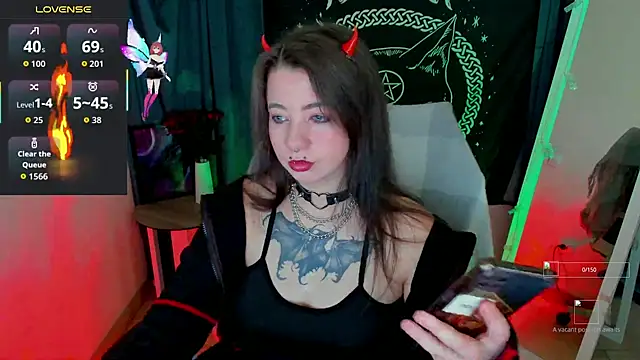 Snapshot of Sam_Mystery chatting on October 6, 1:17 pm Sam Mystery online show from October 6, 1:17 pm