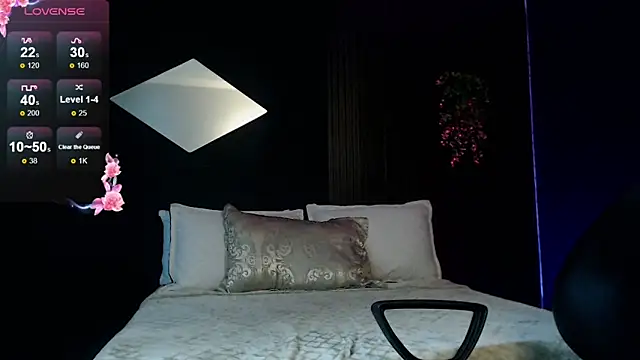 pretty cristal69 online show from February 7, 1:15 pm