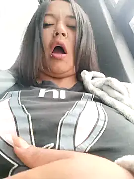 Cristal  04 online show from October 4, 4:11 pm