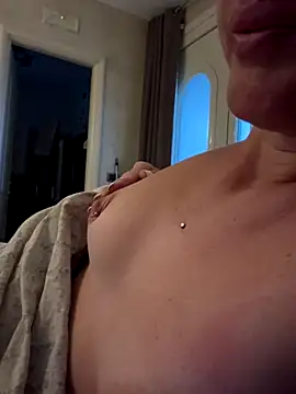 casalinga88 online show from November 27, 6:38 am