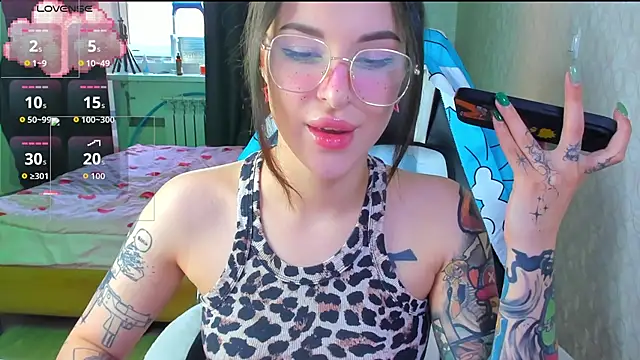 folinskayyya online show from June 14, 5:19 am