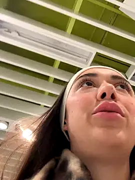 emiliasommer online show from October 14, 12:41 pm