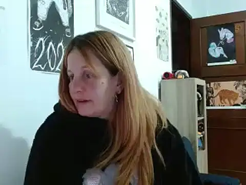 ViioletaMora online show from April 22, 5:15 am