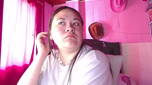 NikkiRous  online show from January 17, 2:57 pm