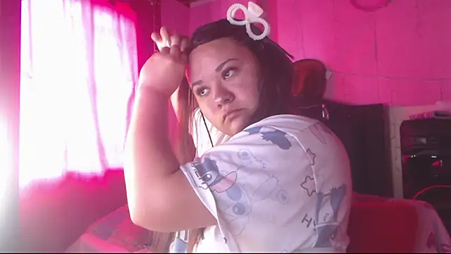NikkiRous  online show from July 11, 3:01 pm