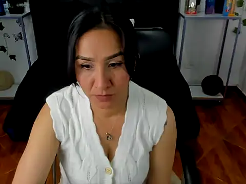 Violeta stilll online show from November 26, 7:48 pm