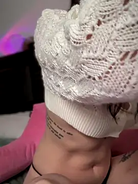 BrattyBae xo online show from November 30, 7:40 pm