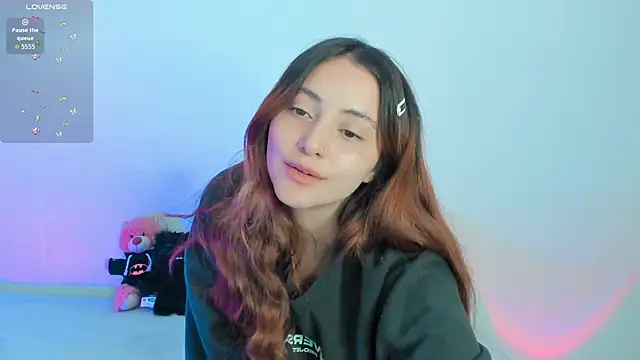 annie mora online show from October 30, 3:42 am