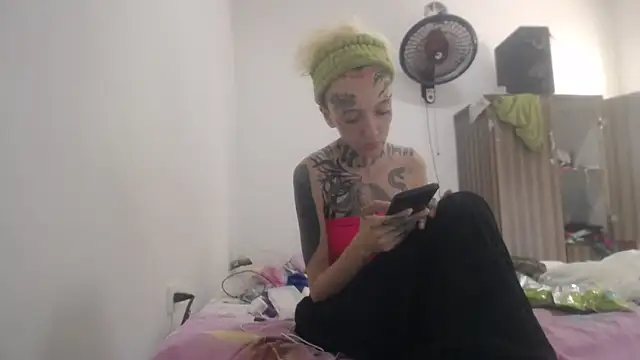 barbara anal squirt  online show from April 8, 9:17 pm