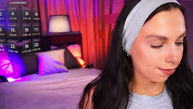 LunaNight online show from April 12, 8:55 pm