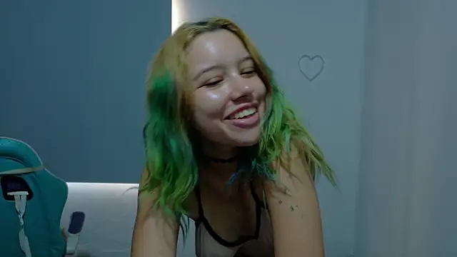 WandaDoll online show from February 15, 12:15 pm