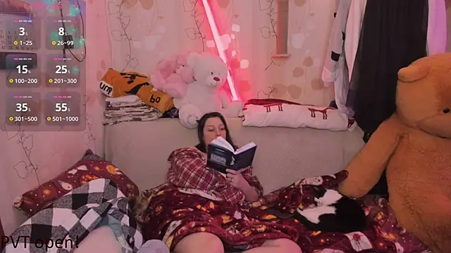 Lilly Black88888 online show from January 8, 7:40 pm