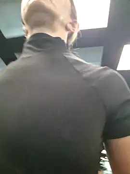 Miss    Mia  online show from April 21, 8:10 am