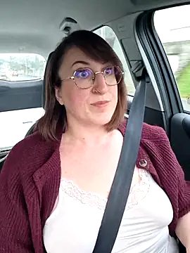 minierose online show from March 5, 5:31 pm