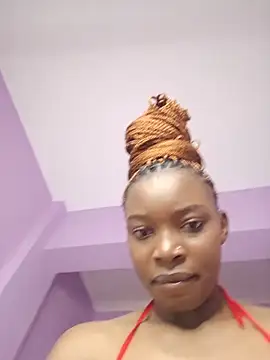 Pretty-queen123 online show from December 15, 12:43 pm