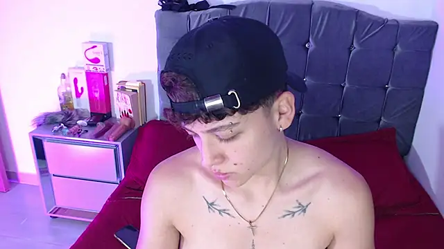 Antonella Cruz02 online show from June 9, 4:34 am