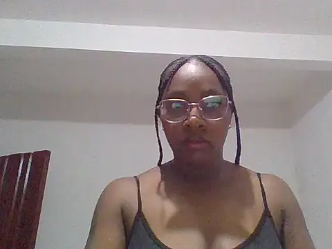 Snapshot of halana_heredia chatting on October 14, 2:30 pm halana heredia online show from October 14, 2:30 pm
