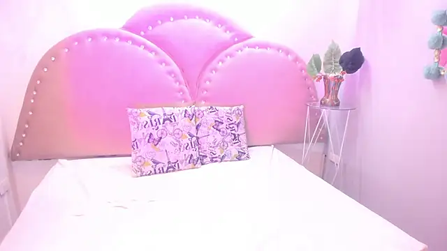 Miia Thompsonn online show from March 10, 3:21 am