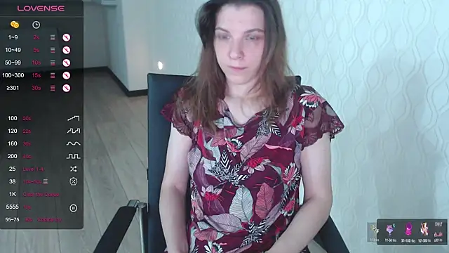 Snapshot of LisaHeart chatting on October 4, 11:31 pm LisaHeart online show from October 4, 11:31 pm