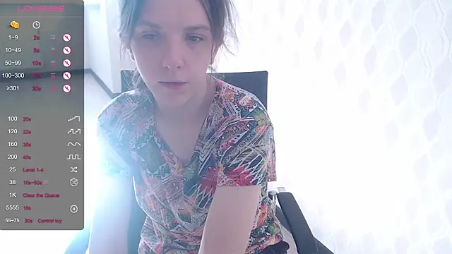 Snapshot of LisaHeart chatting on October 9, 11:14 am LisaHeart online show from October 9, 11:14 am