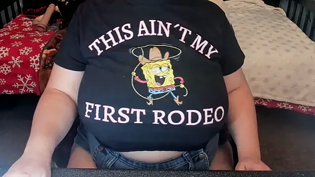 Snapshot of Chloenightmare chatting on October 16, 3:20 am Chloenightmare online show from October 16, 3:20 am