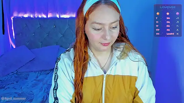 April sommer1 online show from November 22, 8:17 am