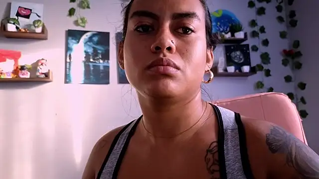 macey elliot  online show from October 23, 11:49 am