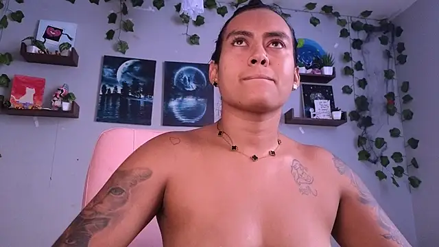 macey elliot  online show from November 24, 4:31 pm