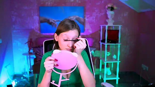EllaHorton online show from June 11, 2:03 pm