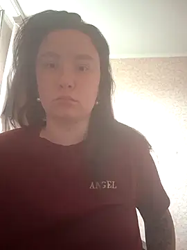 AlexaLexie online show from June 3, 8:37 am