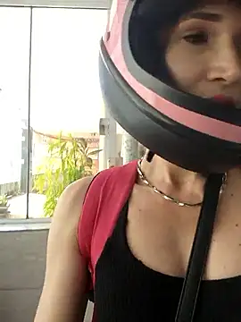 Irresistible24 online show from November 11, 5:32 pm