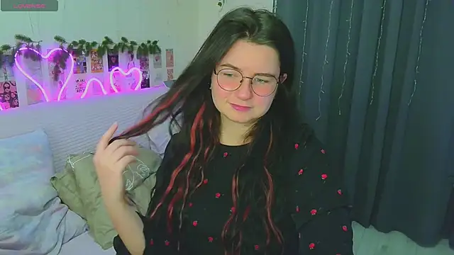 ss-katekisa-ss online show from January 9, 5:28 pm