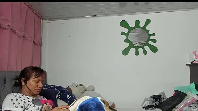 Laflaka22 online show from November 6, 2:50 am