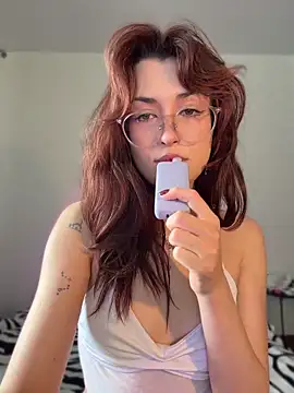 Evangeline Lawrence  online show from June 2, 11:22 am