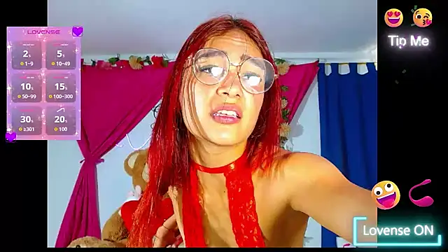 natashakissess online show from April 17, 4:20 pm