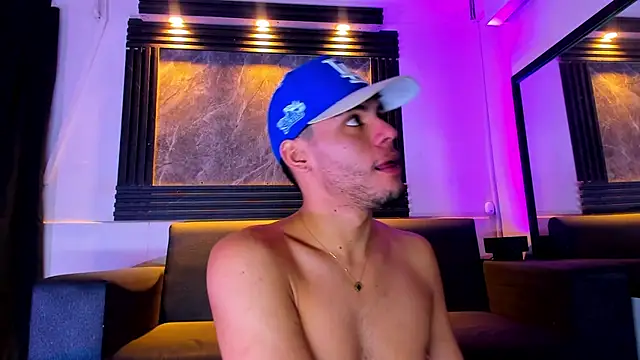 liam genner  online show from October 8, 7:51 pm