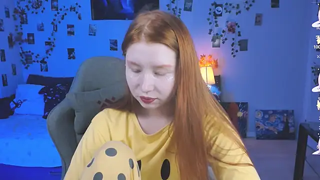 Snapshot of CallMeEffy1 chatting on September 23, 4:05 pm CallMeEffy1 online show from September 23, 4:05 pm