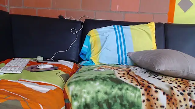 Snapshot of sexyblackxx12 chatting on October 16, 2:52 pm sexyblackxx12 online show from October 16, 2:52 pm