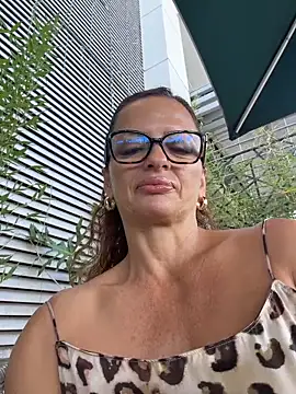 CioniWeiss online show from May 14, 8:58 pm